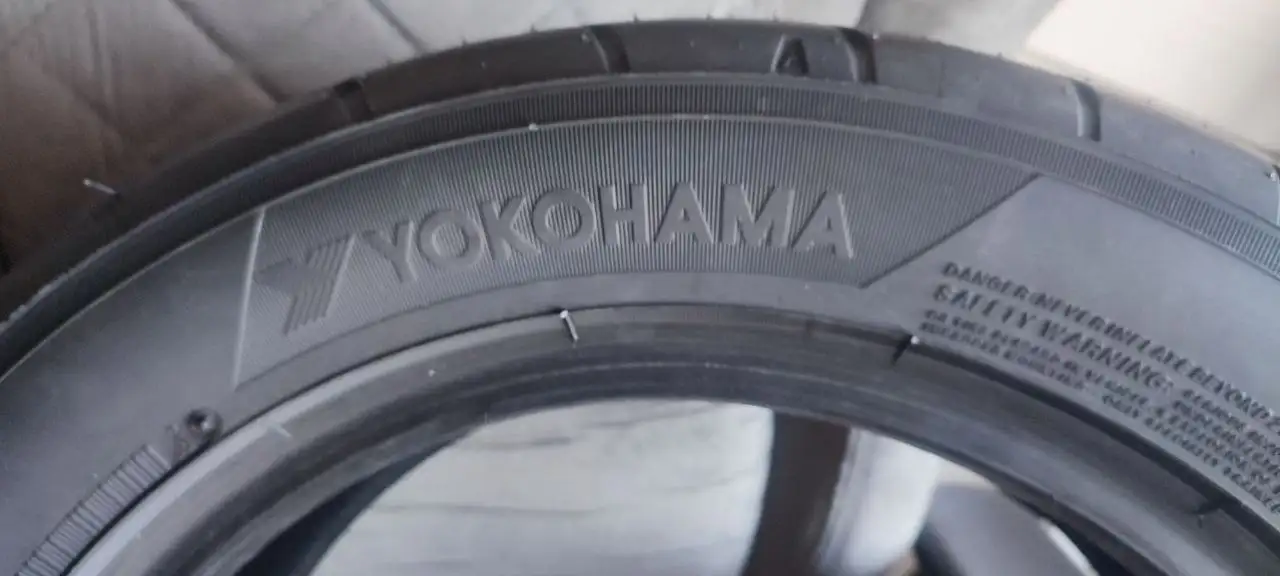 Продам резину Yokohama Advan Neova AD 09 195/55 R15 - Шины и диски (Авто) в Хабаровск