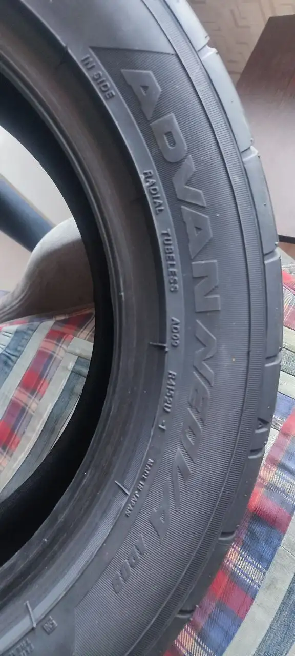 Продам резину Yokohama Advan Neova AD 09 195/55 R15 - Шины и диски (Авто) в Хабаровск