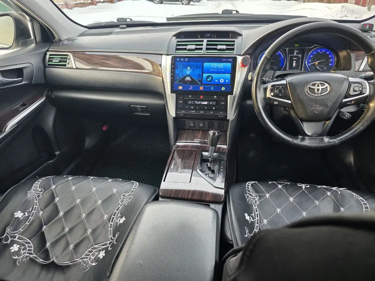 Продам Toyota Camry 2015 года Гибрид 2.5л - Легковые автомобили (Авто) в Хабаровск
