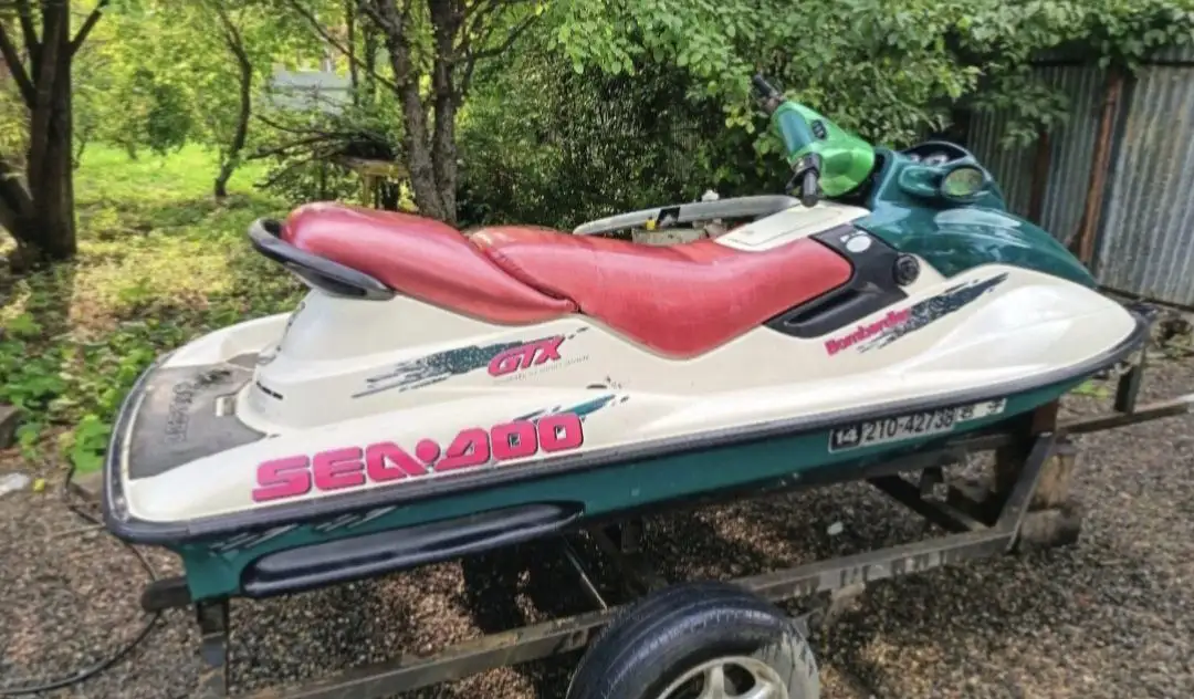 Продам Гидроцикл Sea-Doo bombardir 2001г 800 кубов - Водная техника (Хобби и отдых) в Хабаровск