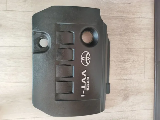 Крышка двигателя оригинал с отсутствующим креплением - Редукторы в Хабаровск