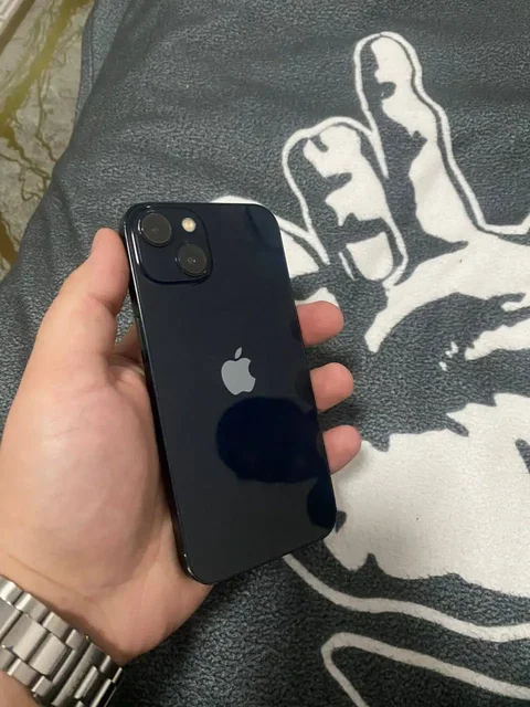 Продам iPhone 13 с аккумулятором 85% - Игры для приставок в Хабаровск