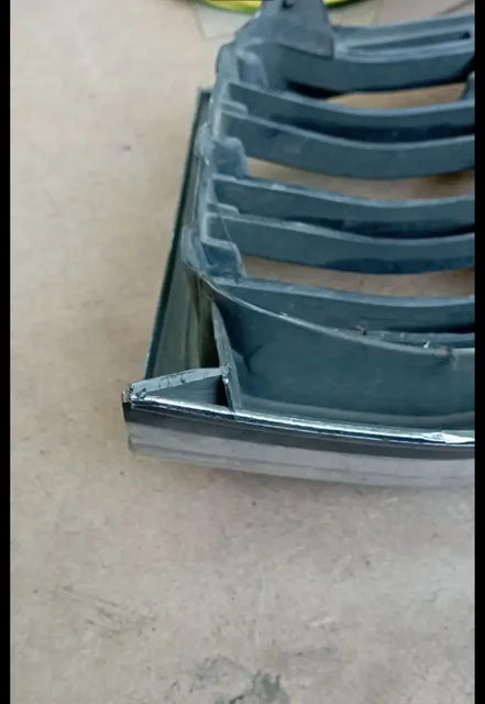 Решетка радиатора оригинал на Toyota Land Cruiser 100 - Бампер в Хабаровск