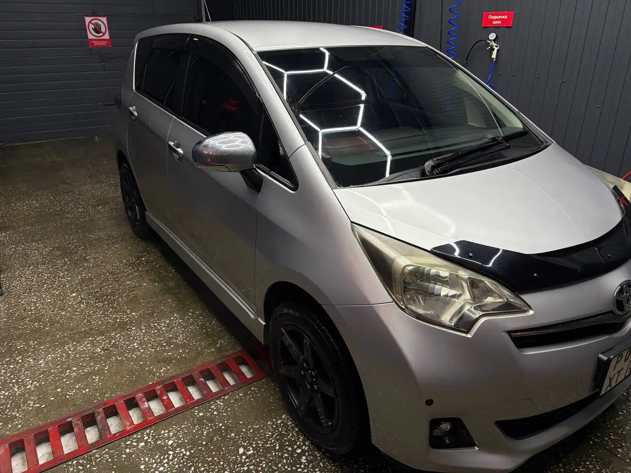 Продажа Toyota Ractis 2010 года - Легковые автомобили (Авто) в Хабаровск