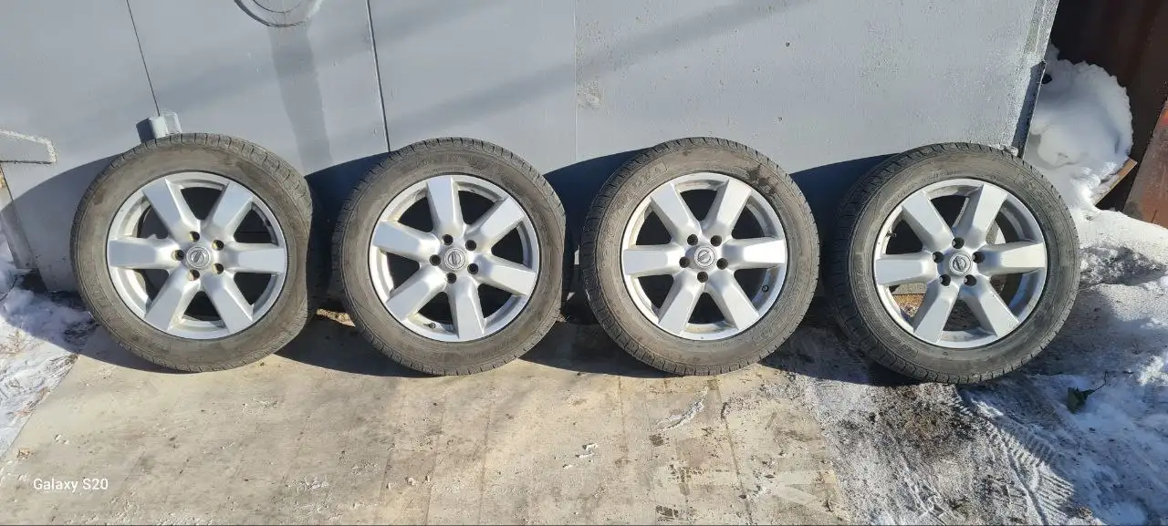 Продам комплект на авторынке - Автозапчасти (Авто) в Хабаровск