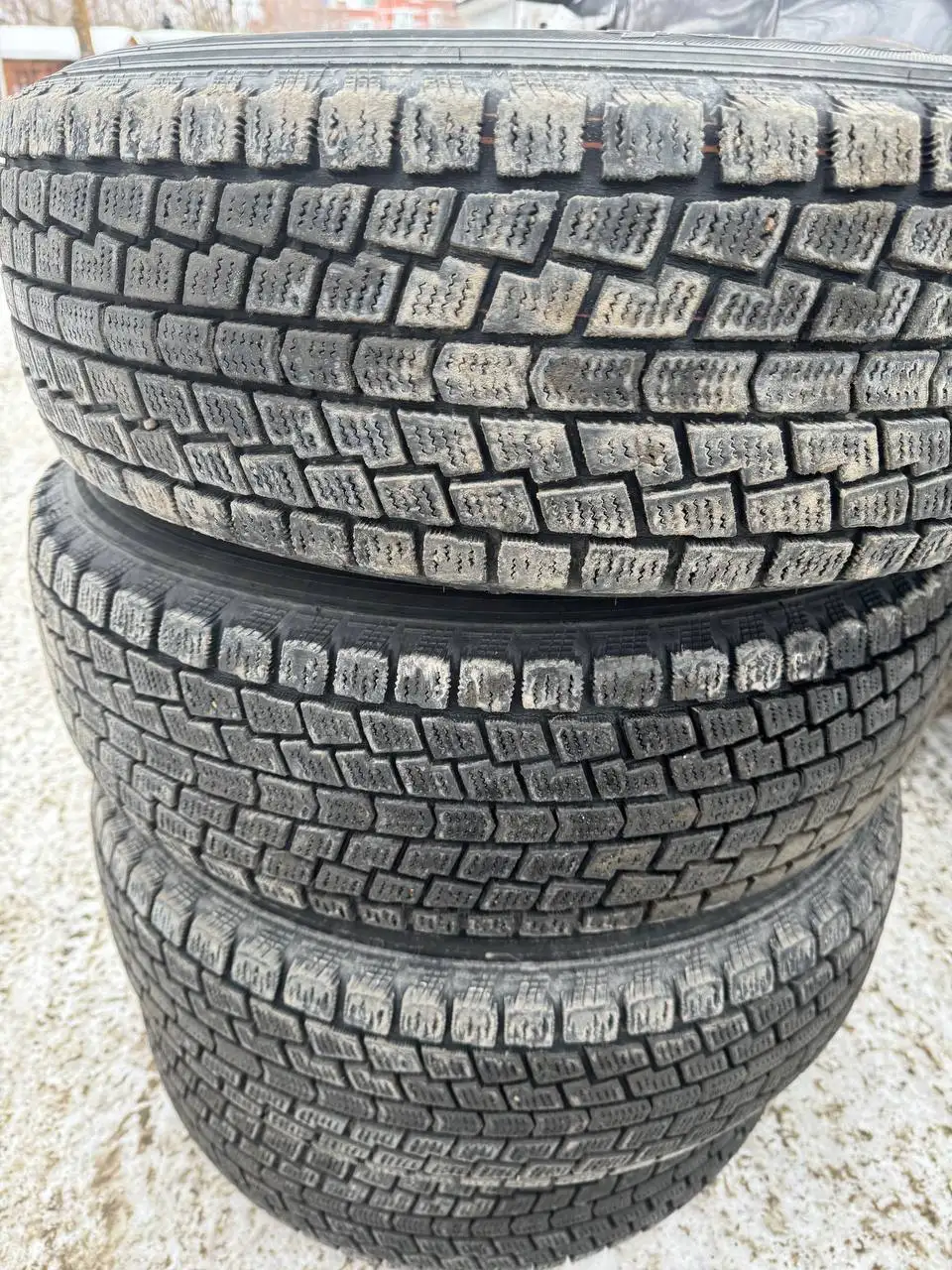 Продам комплект колёс на зимней резине для внедорожника - Колёса и диски (Запчасти) в Хабаровск