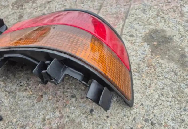 Новые оригинальные стоп сигналы Toyota Corona T170 - Осветительные приборы (Запчасти) в Хабаровск