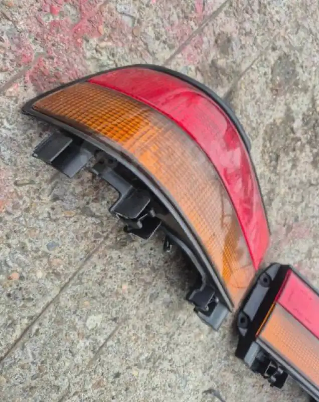 Новые оригинальные стоп сигналы Toyota Corona T170 - Осветительные приборы (Запчасти) в Хабаровск