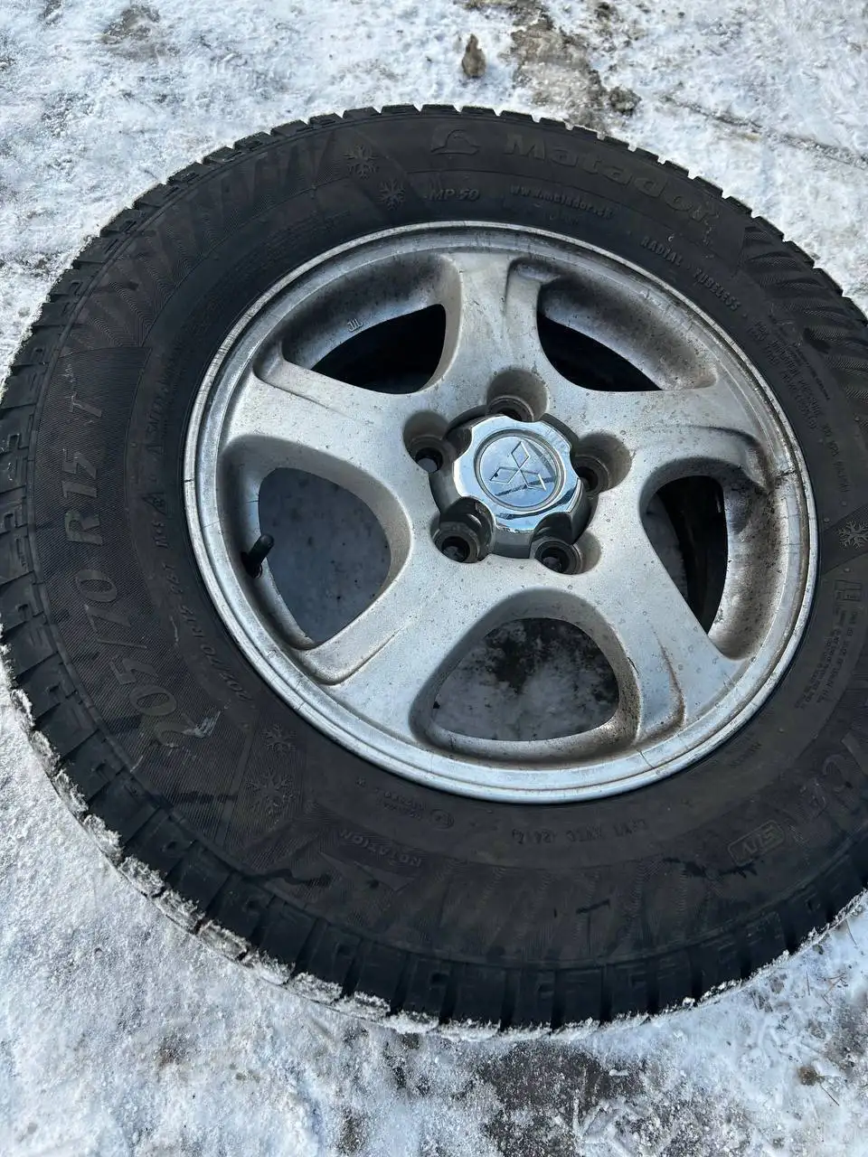 Продажа литых дисков с зимней и летней резиной - Шины и диски (Запчасти) в Хабаровск