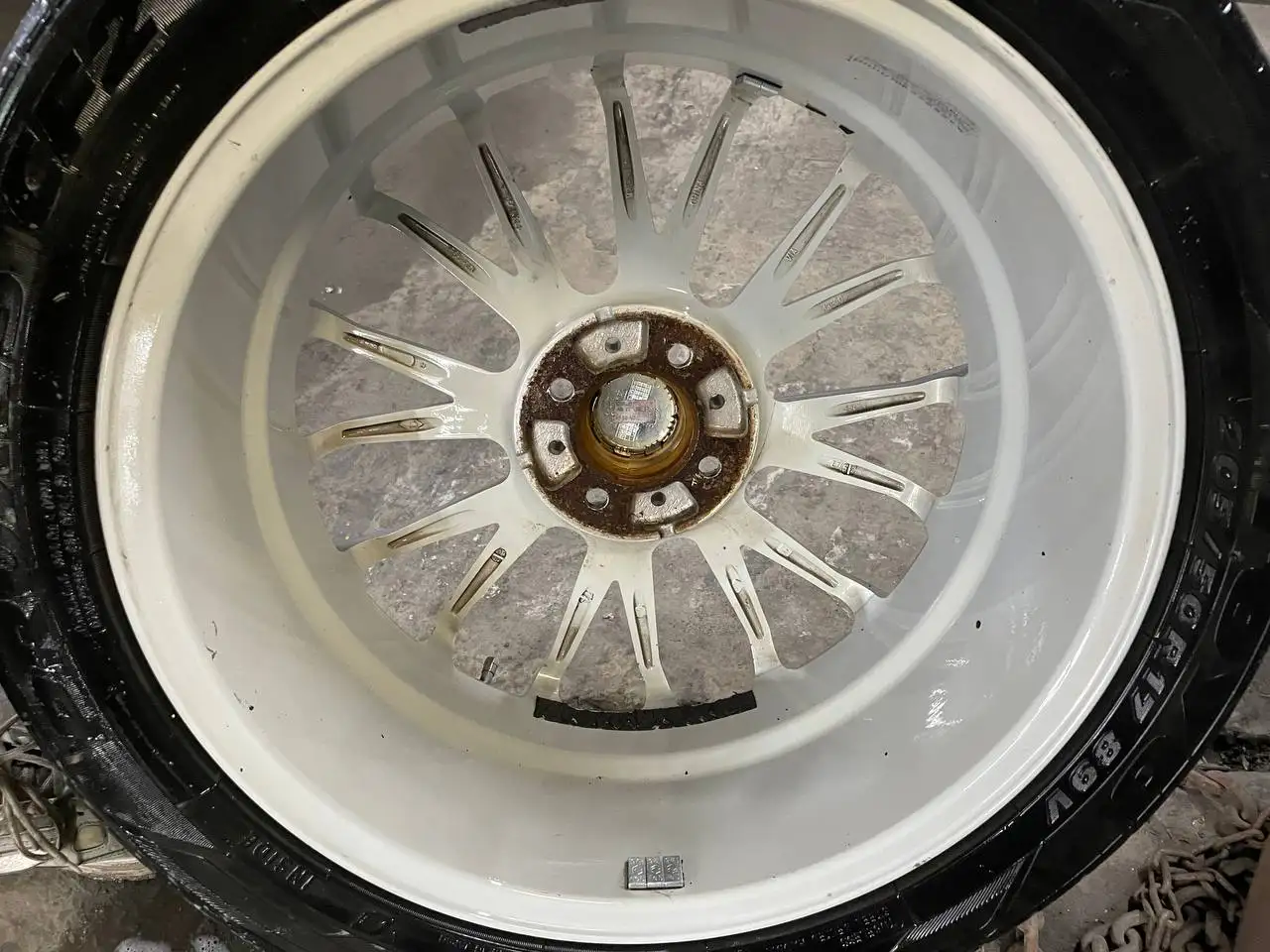 Продажа комплекта шин Goodyear и дисков с резиной Toyo - Запчасти (Авто) в Хабаровск