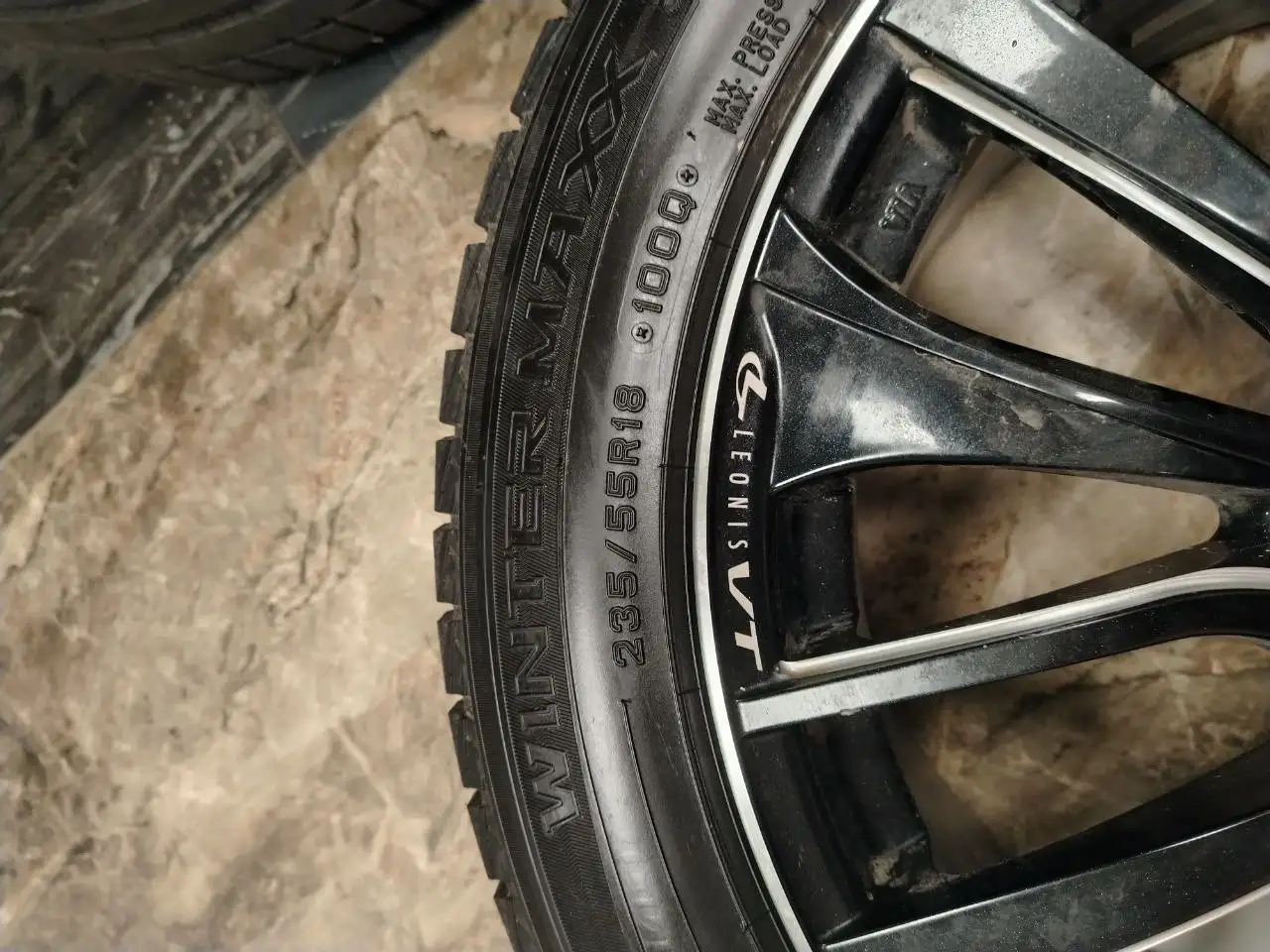 Продажа колес в сборе 235/55/18 с Японии - Колеса и диски (Запчасти) в Хабаровск