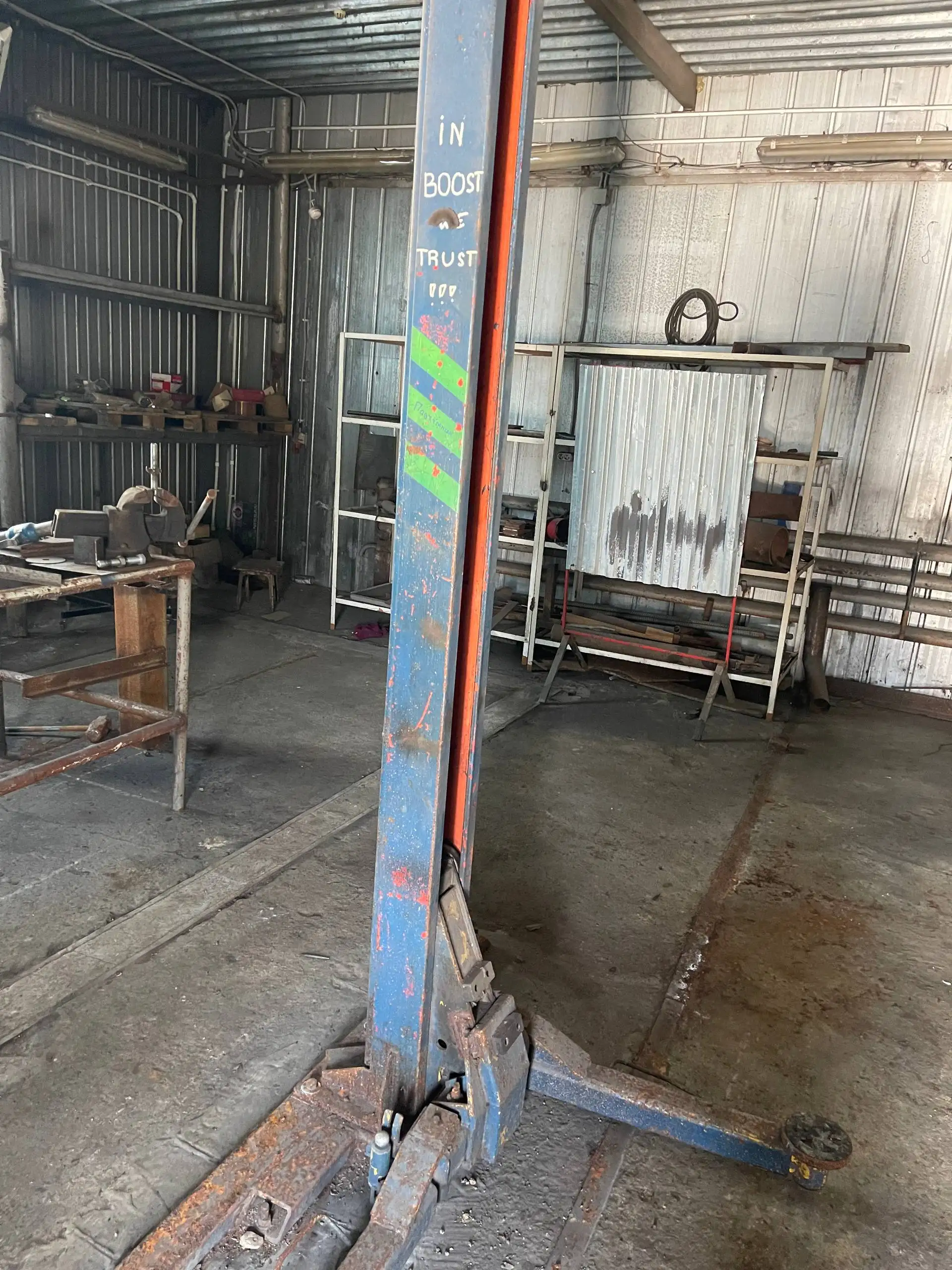 Продам подъемник - Запчасти (Авто) в Хабаровск