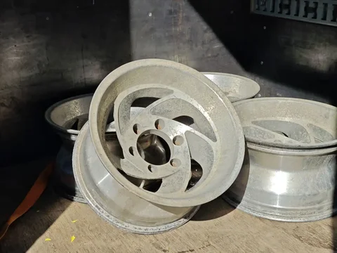 Продажа комплекта широких дисков R15 6x139.7 - Авто в Хабаровск