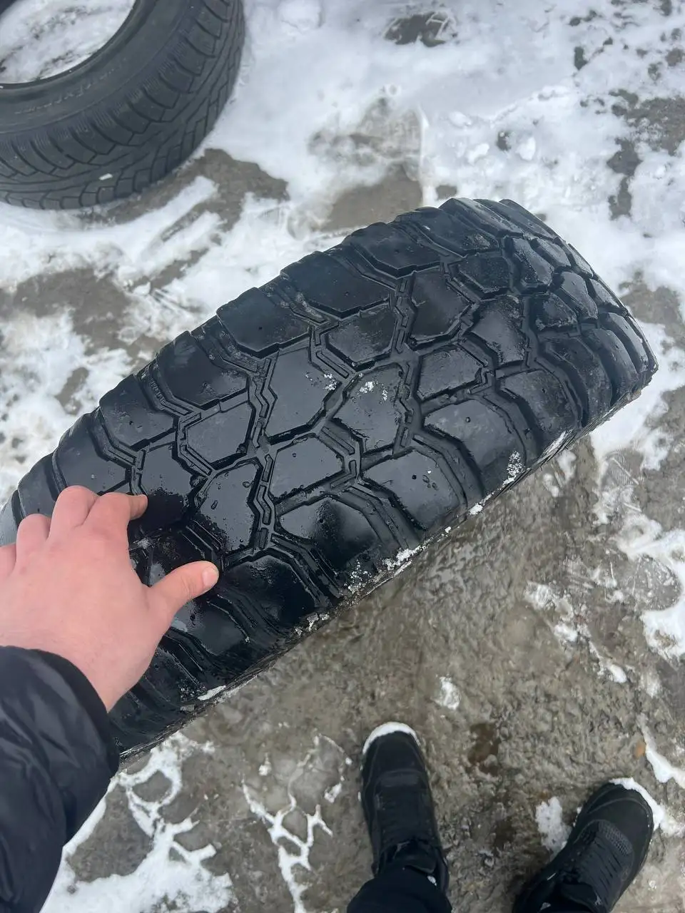 Продажа резины в хорошем состоянии - Шины и диски (Авто) в Хабаровск