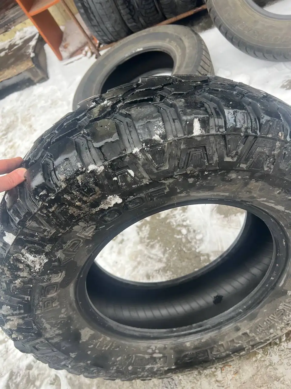 Продажа резины в хорошем состоянии - Шины и диски (Авто) в Хабаровск