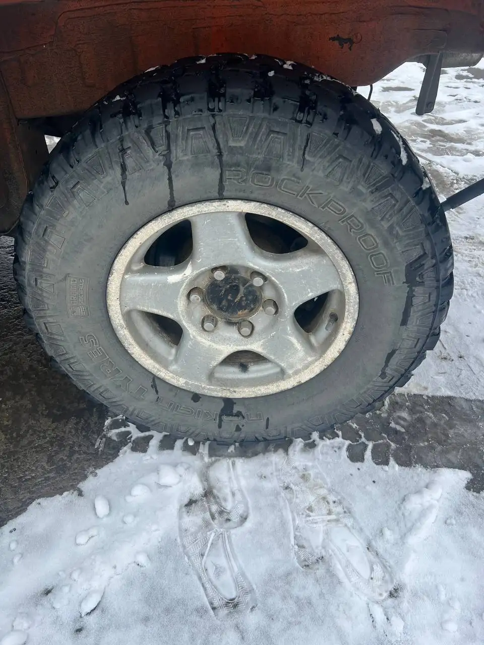 Продажа резины в хорошем состоянии - Шины и диски (Авто) в Хабаровск