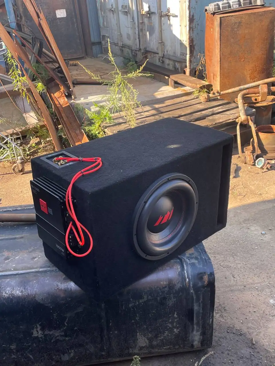 Продам саб Урал ТТ 12 с усилителем - Аудиосистемы (Авто) в Хабаровск