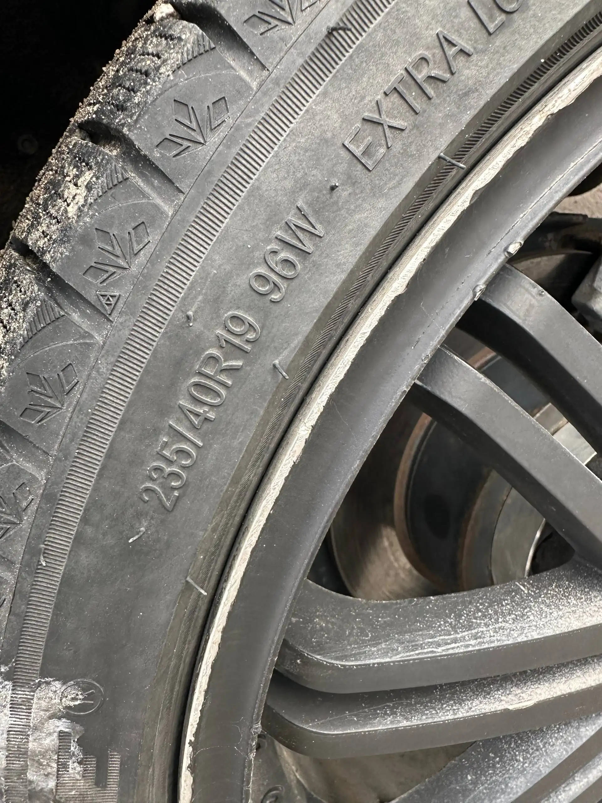 Обмен литья R19 на зимней резине - Запчасти (Авто) в Хабаровск