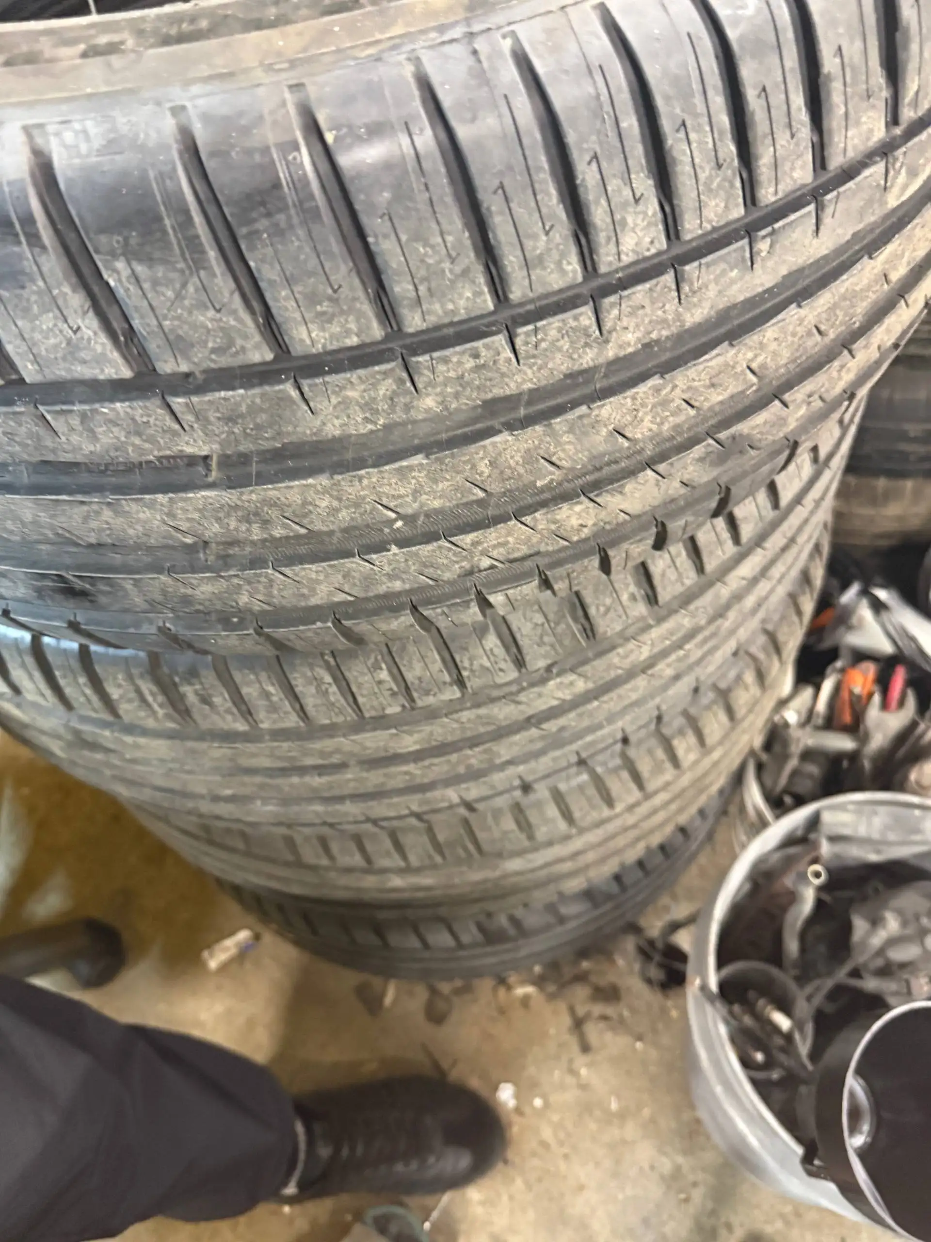 Продажа летней резины Michelin 245/45/20 - Шины и диски (Авто) в Хабаровск