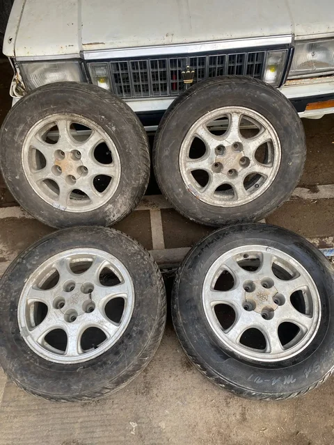 Комплект штатных колес от Toyota 90 кузова - Автозвук в Хабаровск