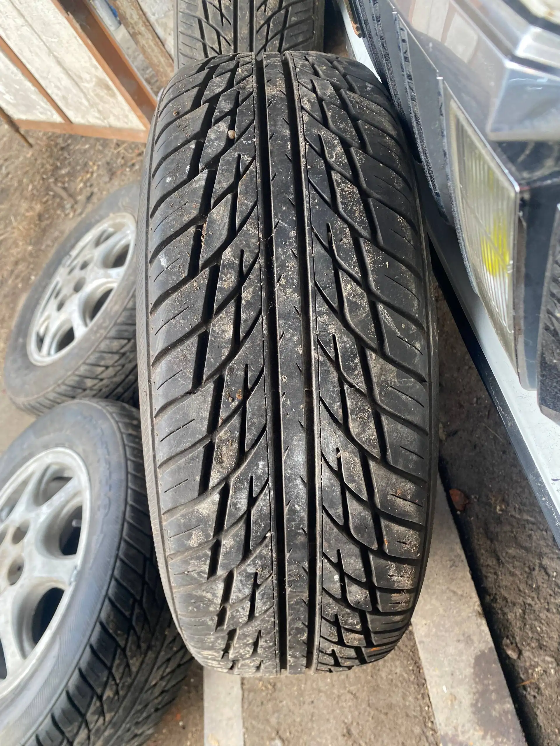 Комплект штатных колес от Toyota 90 кузова - Запчасти (Авто) в Хабаровск