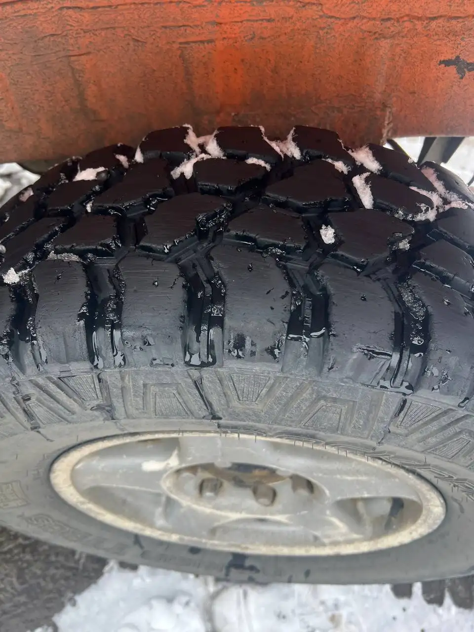 Продажа резины в хорошем состоянии - Шины и диски (Авто) в Хабаровск