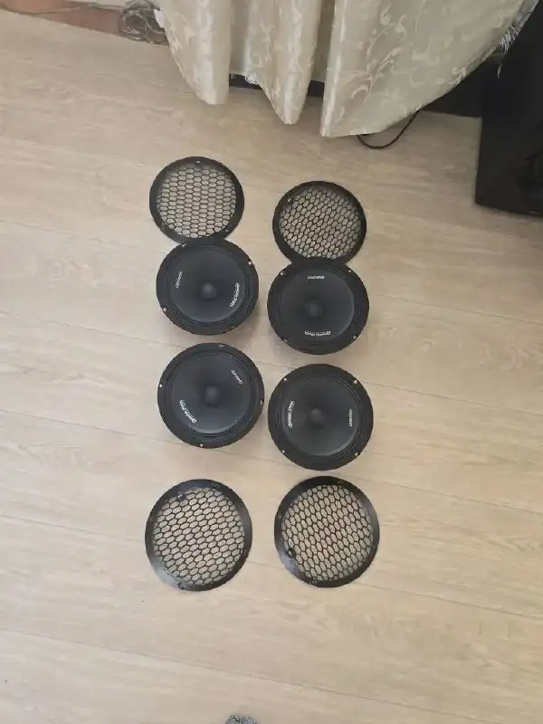 Комплект динамиков в идеальном состоянии - Запчасти (Авто) в Биробиджан