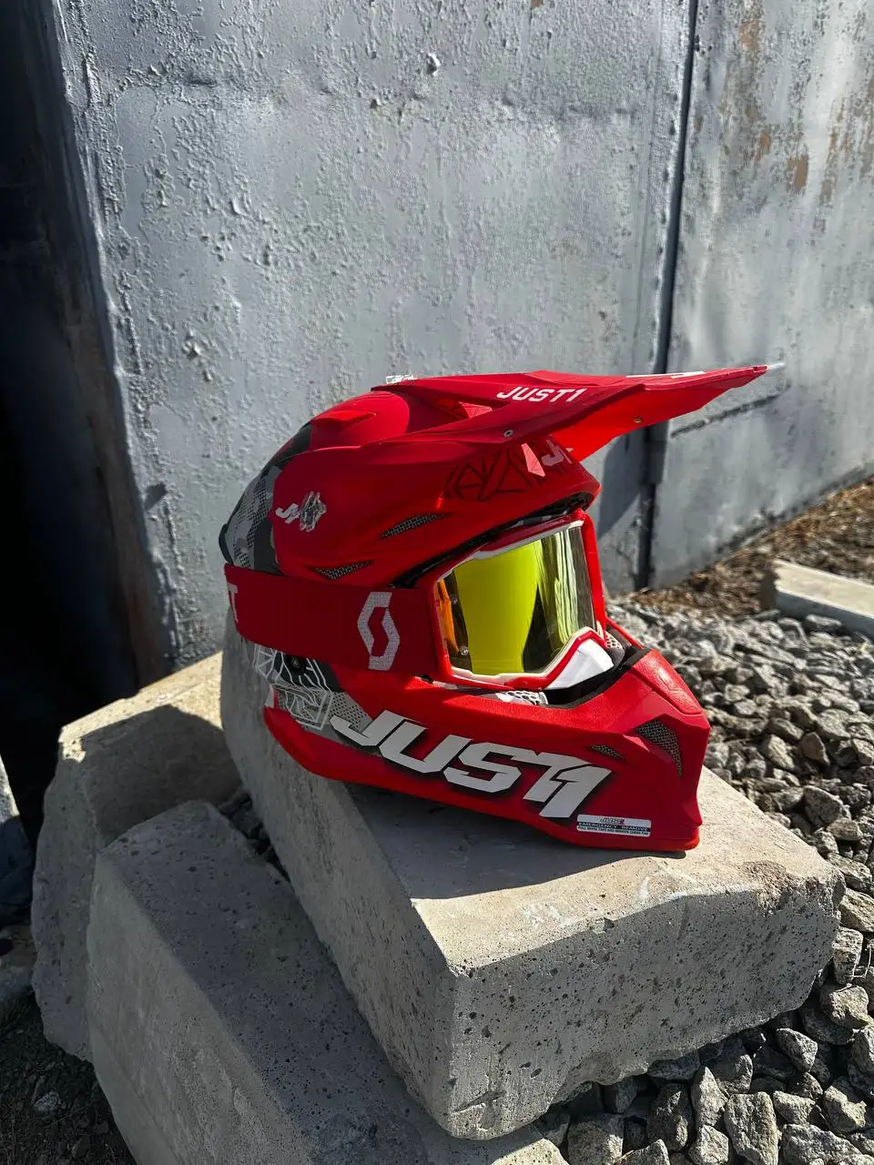 Продам шлем Just 1 с очками - Мотоэкипировка (Хобби и отдых) в Хабаровск