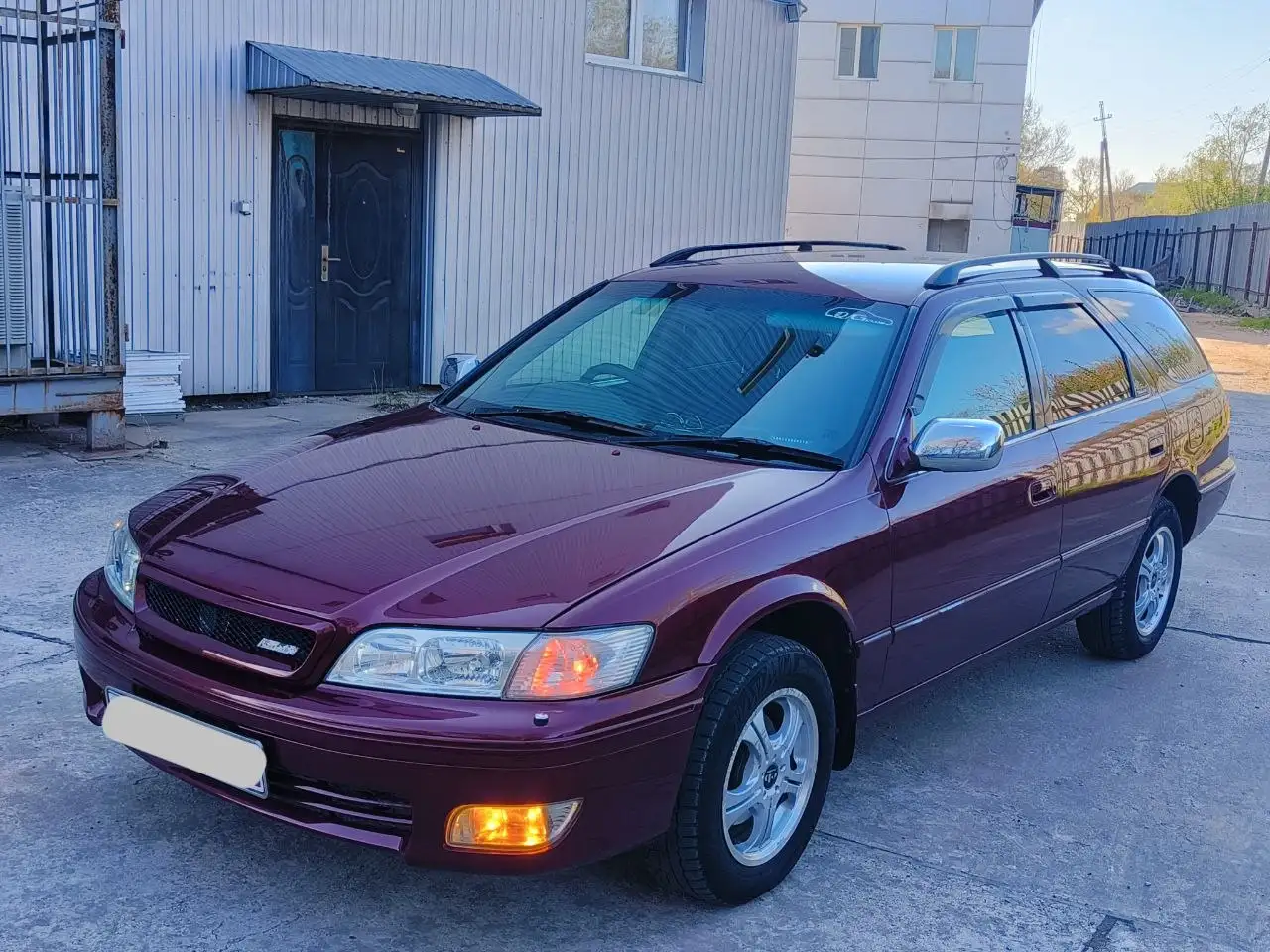 Продажа Toyota Mark II Qualis 2.5 передний привод - Авто в Хабаровск