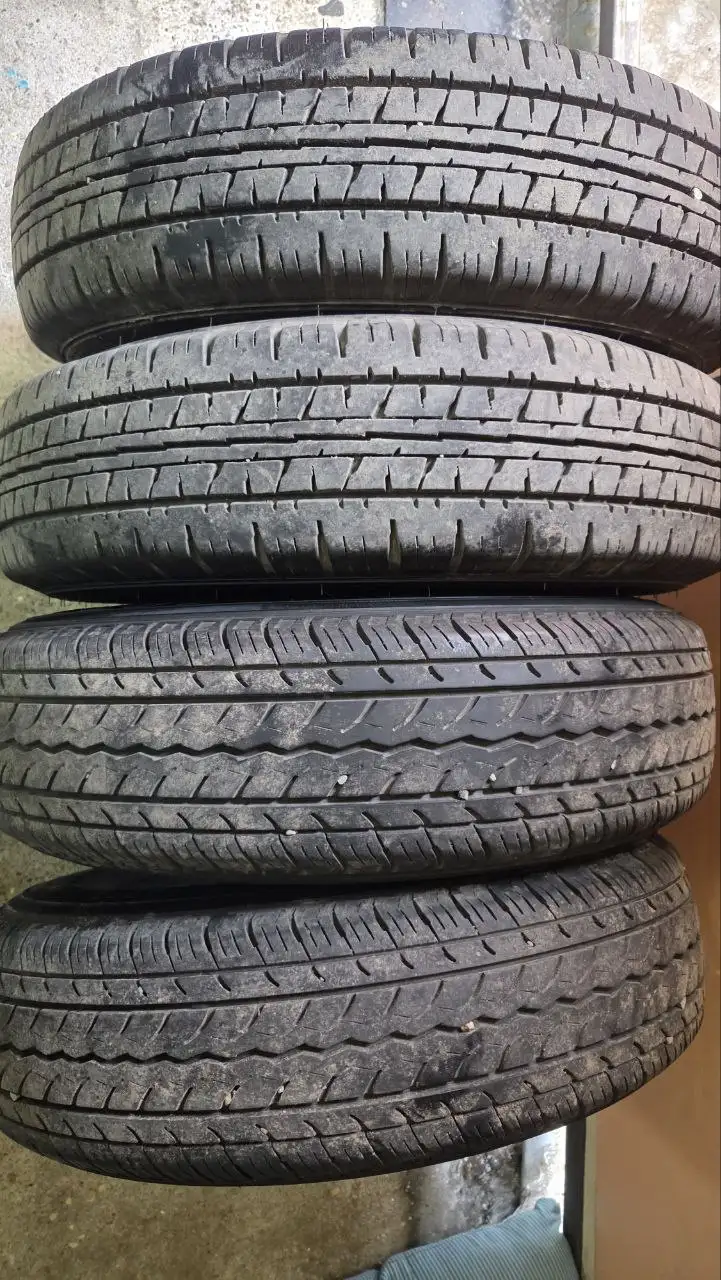 Продажа летней резины LT 165/80/14 б/у от Nissan NV200 - Шины и диски (Авто) в Хабаровск