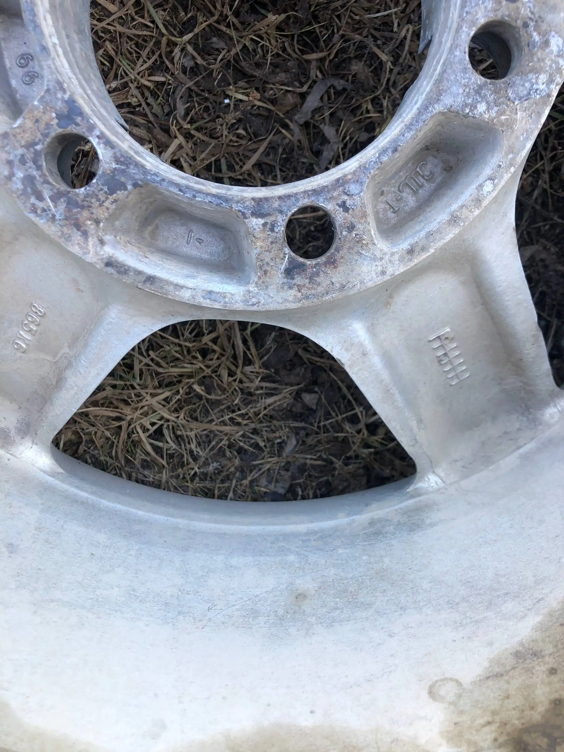 Продам комплект литых дисков EMR 16" и резины Nokian Outpost AT - Диски и шины (Запчасти) в Хабаровск