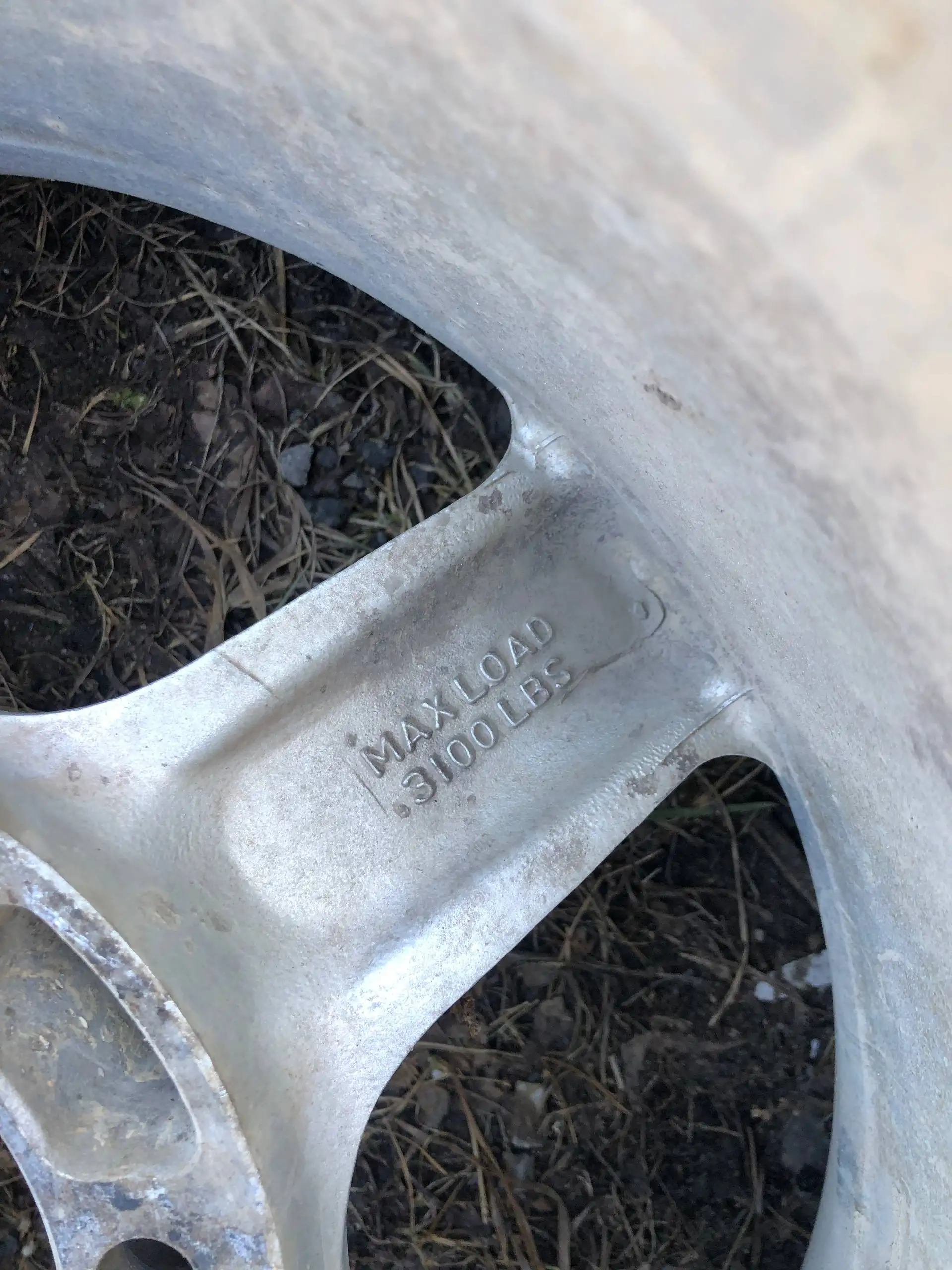 Продам комплект литых дисков EMR 16" и резины Nokian Outpost AT - Диски и шины (Запчасти) в Хабаровск