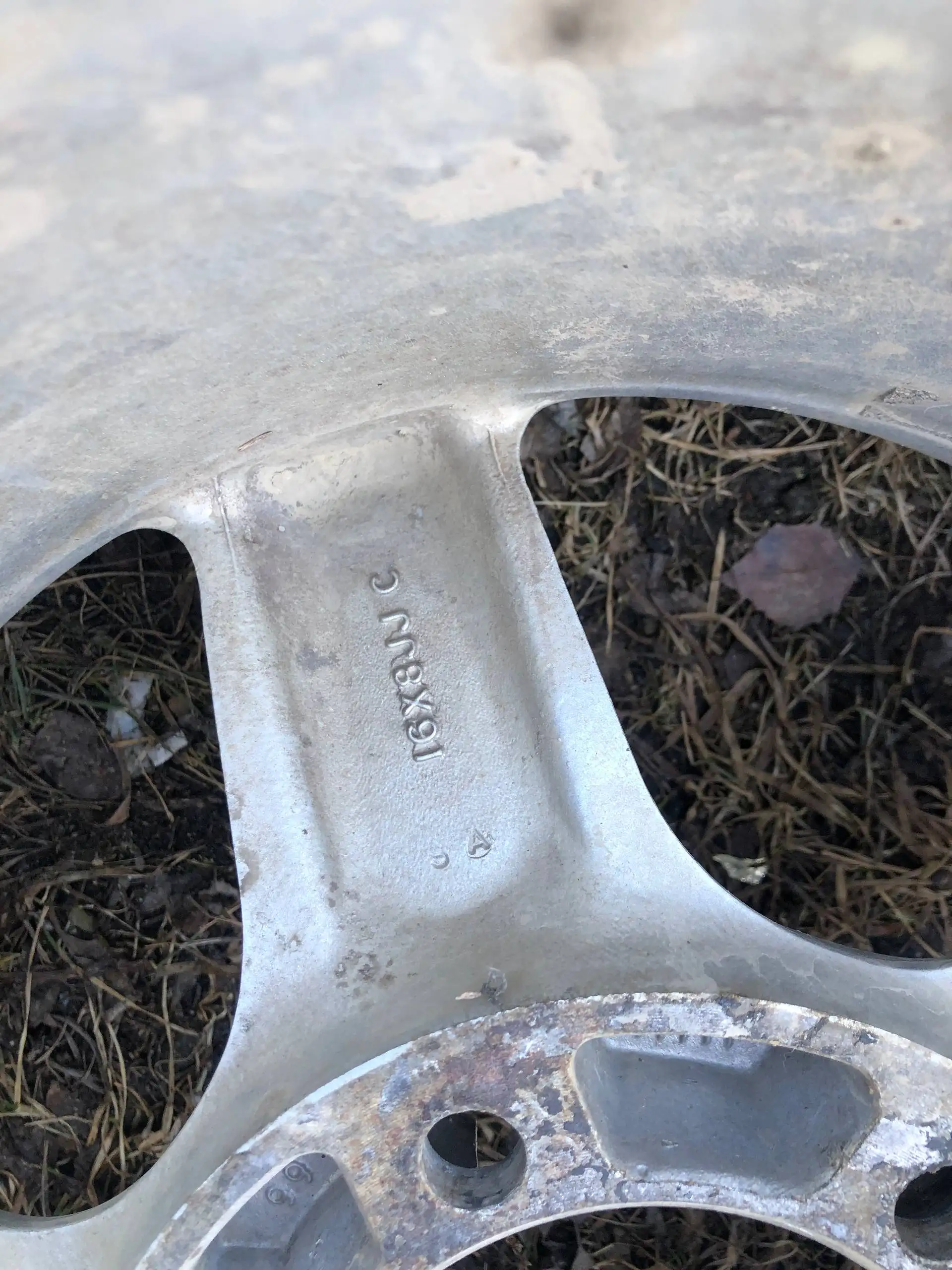 Продам комплект литых дисков EMR 16" и резины Nokian Outpost AT - Диски и шины (Запчасти) в Хабаровск