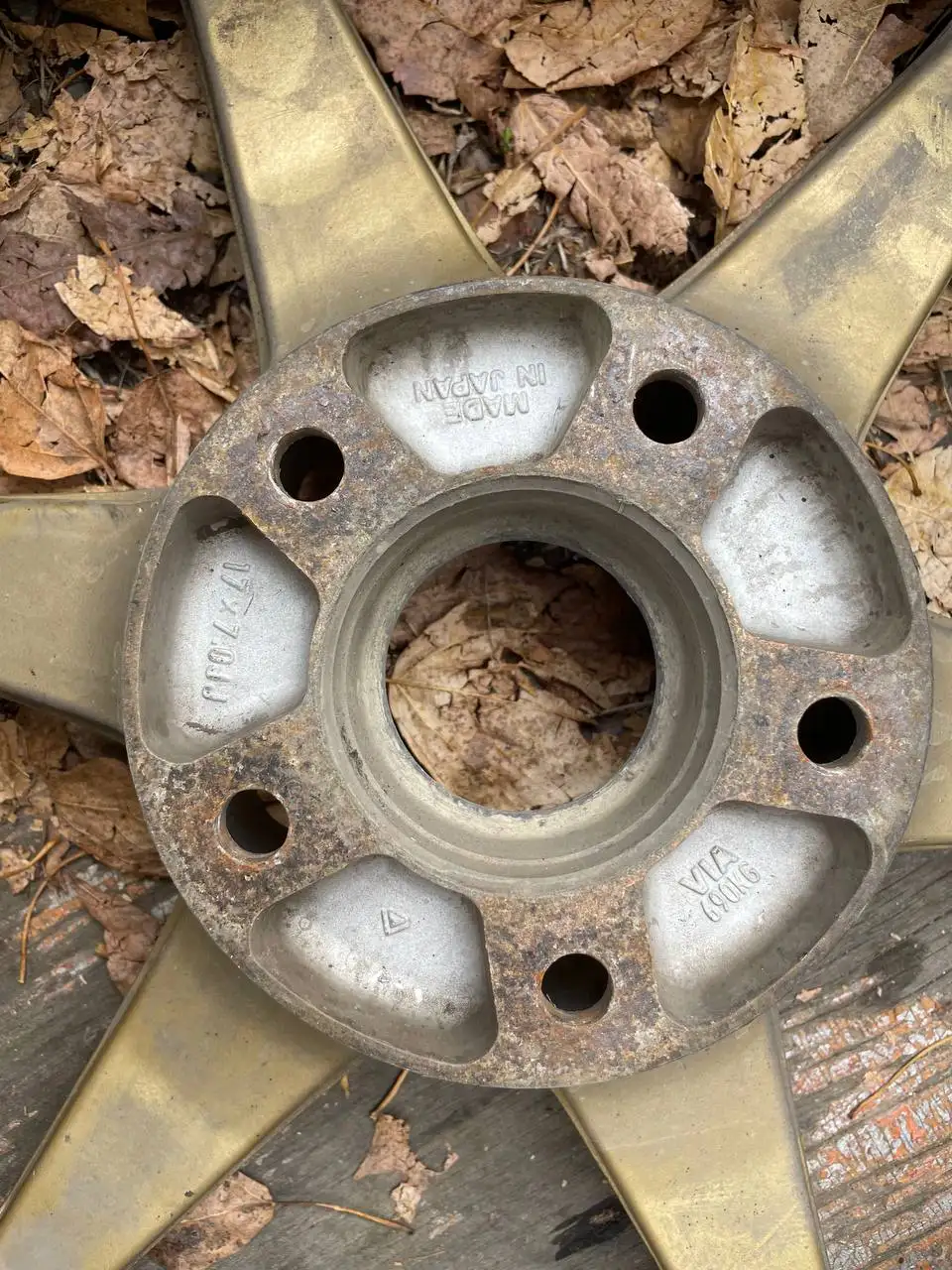 Продам комплект японского литья R17 5x114.3 7J - Диски и шины (Запчасти) в Хабаровск