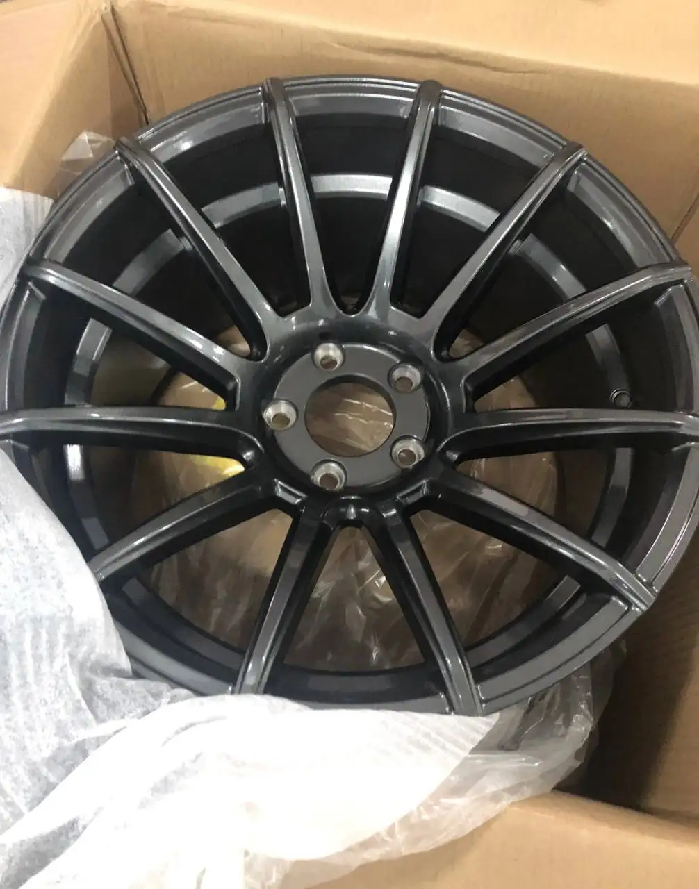 Продажа дисков Шоганы RS Z R18 10.5J с резиной - Диски и шины (Запчасти) в Биробиджан