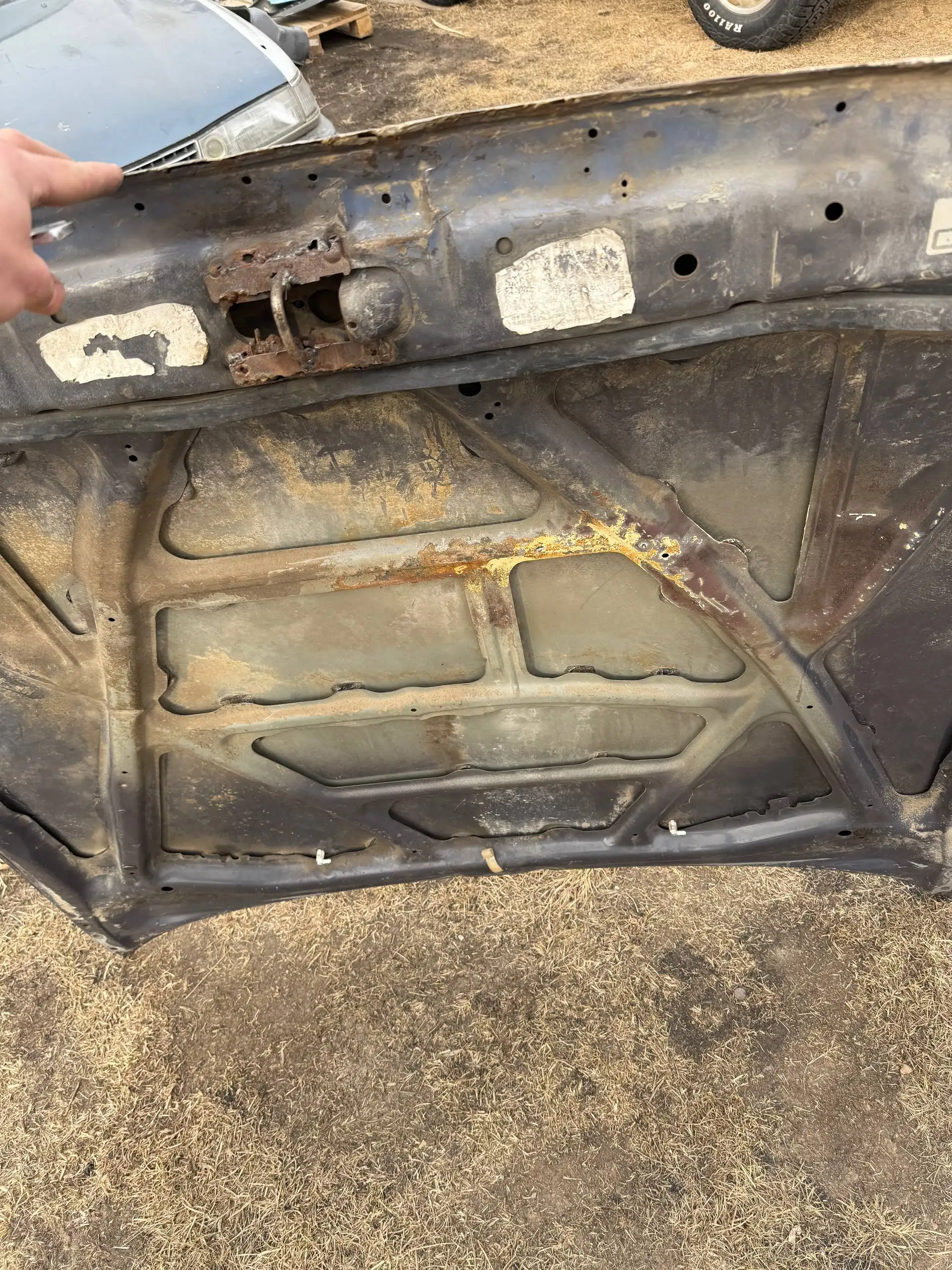 Продажа капота Toyota Mark II GX81 - Кузовные запчасти (Запчасти) в Хабаровск