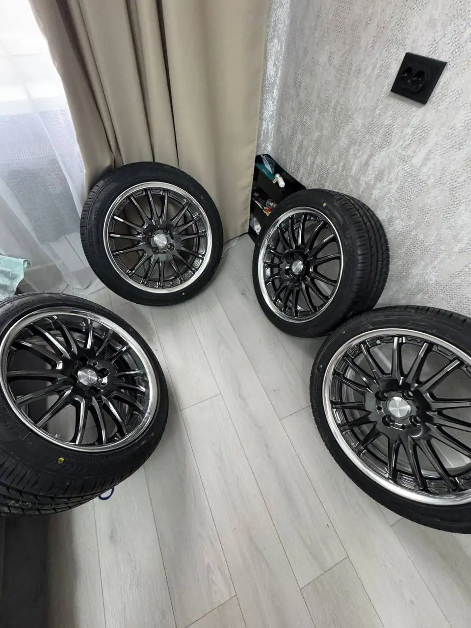 Продажа кованых дисков WORK XSA 05C R17 и автозапчастей для Toyota - Диски и шины (Запчасти) в Хабаровск