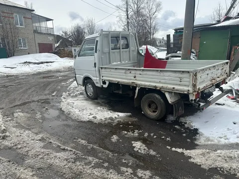 Продам Мазда Бонга бензин 1.5 МКПП задний привод - Рули в Хабаровск