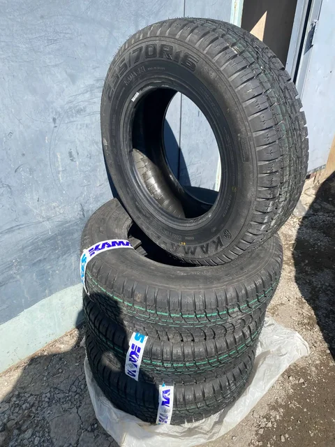 Шины 235/70/16 2023 года новые - Освещение (фары) в Хабаровск
