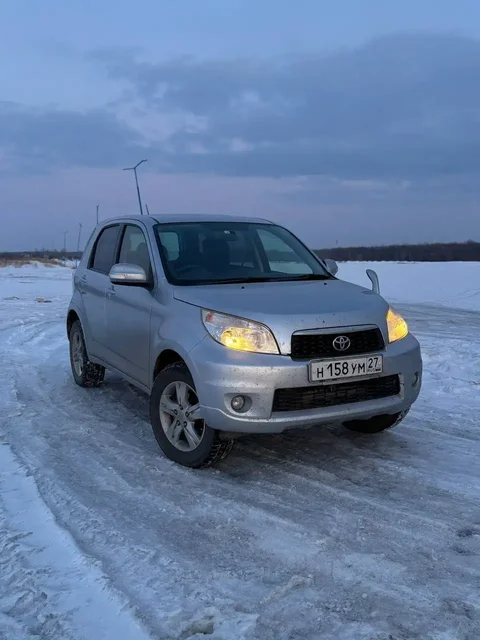 Toyota Rush 2012 4WD механическая коробка - Рули в Хабаровск