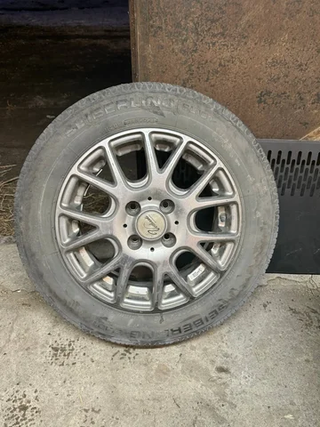 Продам литье 14-е 4/100 на летней резине 165/70/14 - Рули в Хабаровск