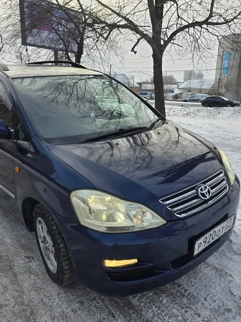 Продам Toyota Ipsum 2001 года - Минивэны/фургоны в Хабаровск