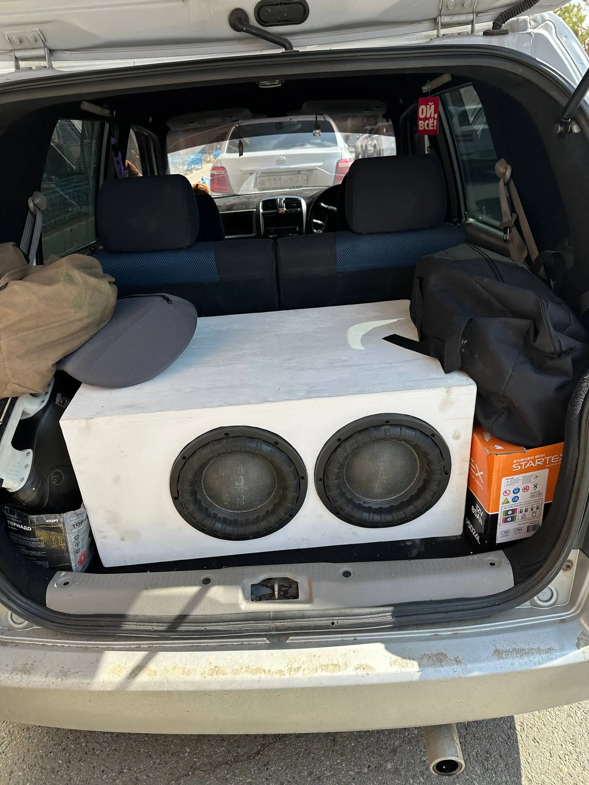 Продажа кастомного сабвуфера 500 Вт с коробом на трубе - Аудио (Авто) в Хабаровск