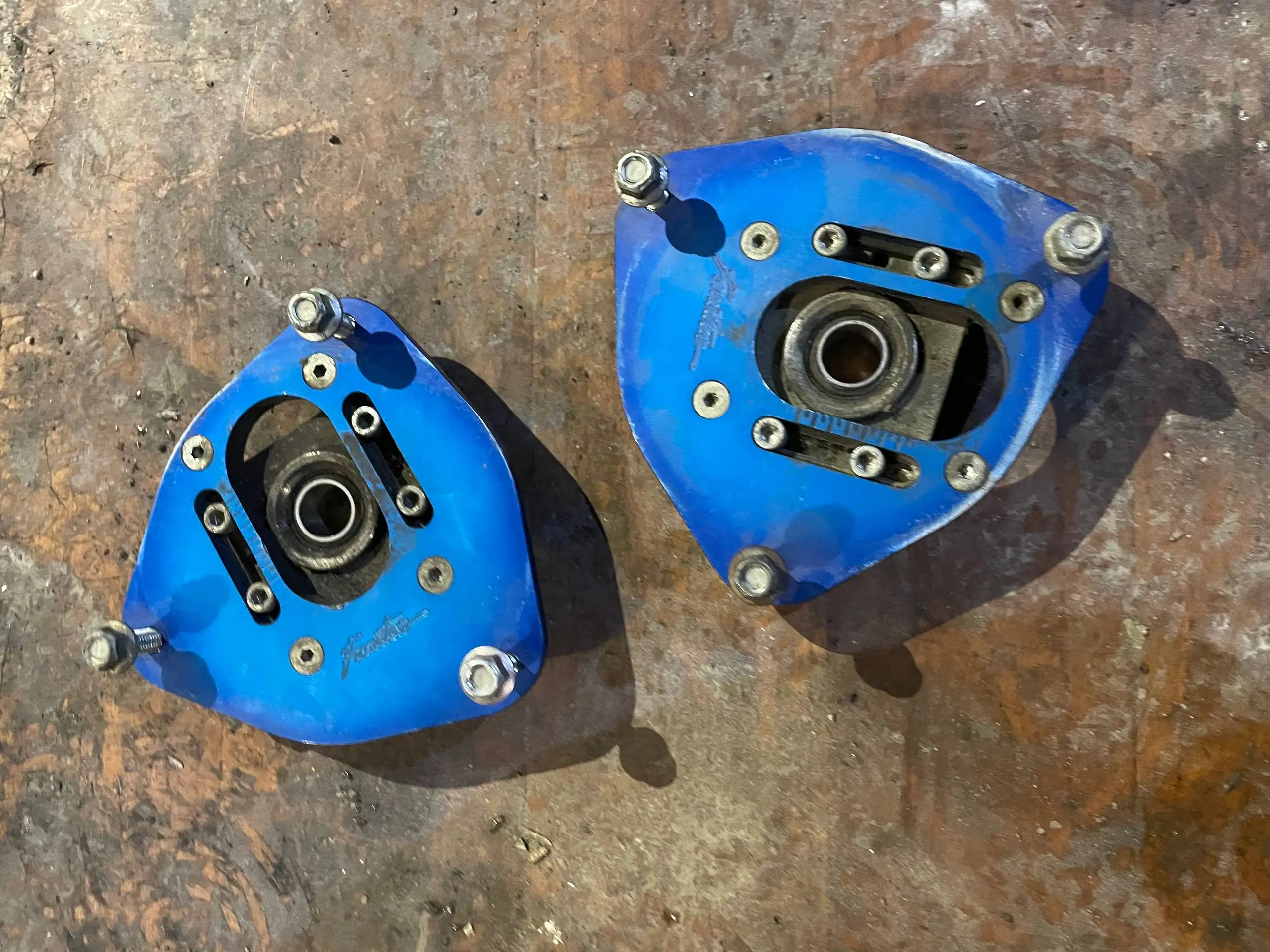 Продажа автозапчастей: резина, детали Nissan, Subaru, руль - Автозапчасти (Запчасти) в Хабаровск