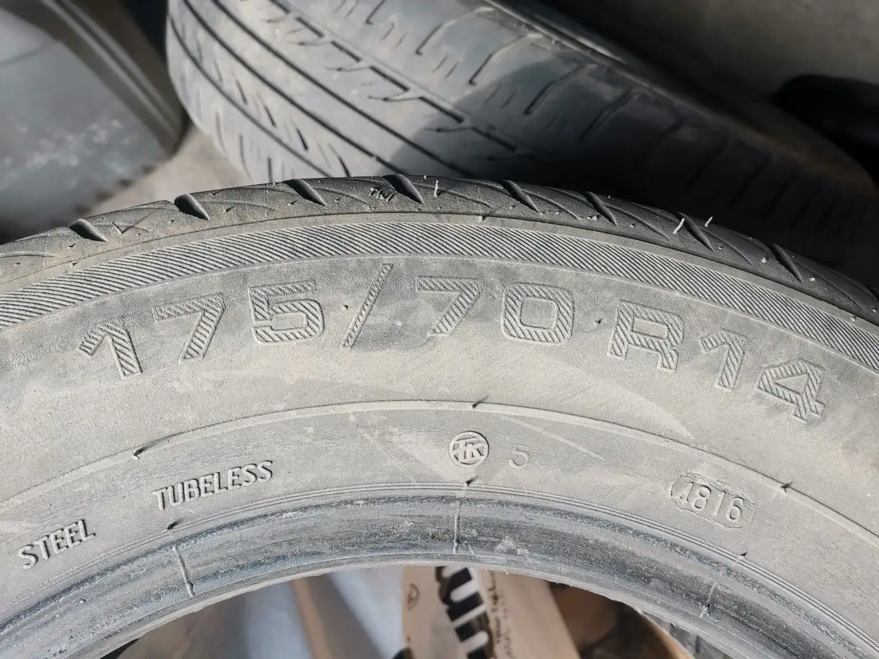 Продажа шин Кама 175/70/R14 2016 года выпуска - Шины и диски (Авто) в Хабаровск