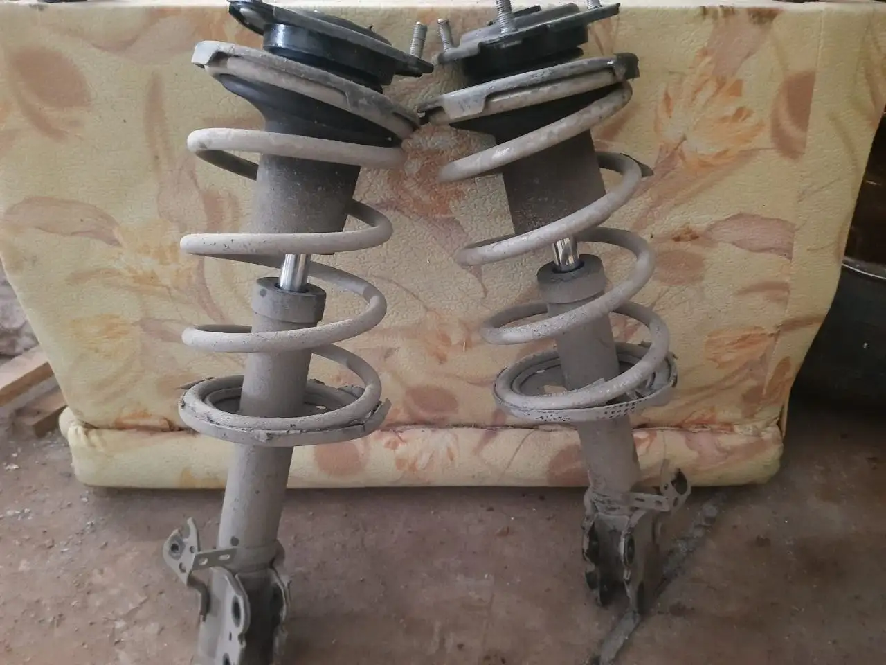 Продам стойки в сборе сухие Toyota Corona Carina CT, ST190 - Подвеска (Запчасти) в Советская Гавань