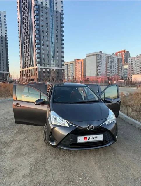 Toyota Vitz 2017 года с пробегом 97.000 км - Мотоциклы в Хабаровск