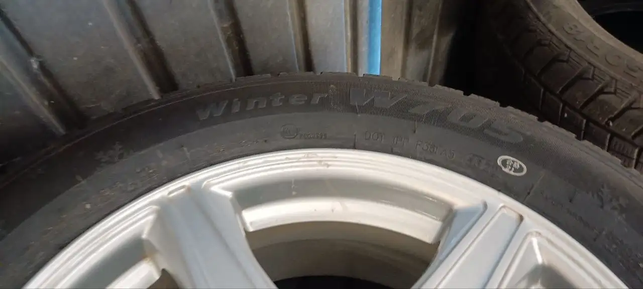 Продажа зимней резины с дисками GOFORM Winter W705 215/60R16 - Шины и диски (Авто) в Хабаровск