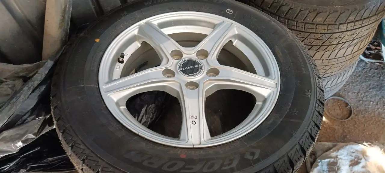 Продажа зимней резины с дисками GOFORM Winter W705 215/60R16 - Шины и диски (Авто) в Хабаровск