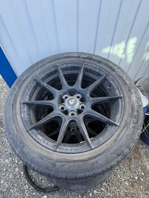 Продам комплект колес на летней резине - Крепежные элементы в Хабаровск